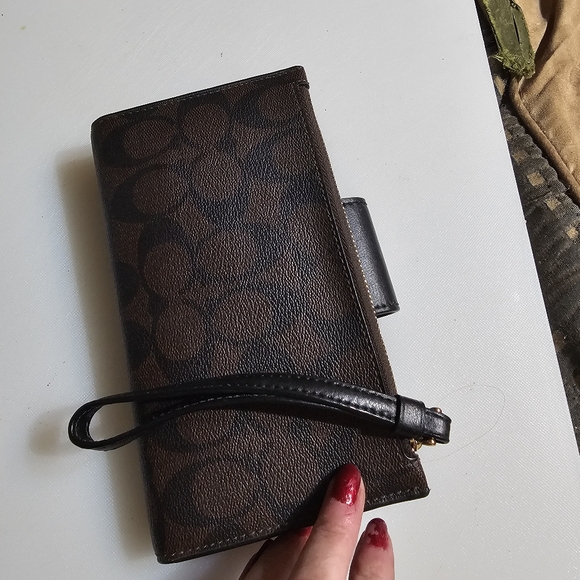 Coach phone walket - Picture 7 of 9